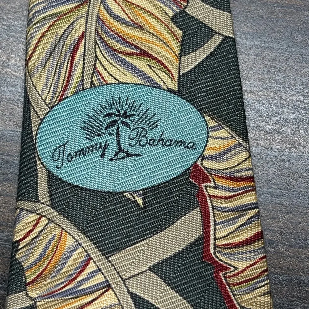Vintage Tommy Bahama Necktie Green Tropical Golf Print Silk USA Made Career Wide